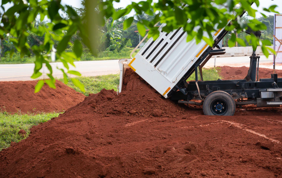 Topsoil Delivery (1)